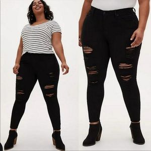 Torrid Bombshell Black Ripped Jeans 18